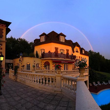 Hotel Le Château de la Tour à Gouvieux Extérieur photo