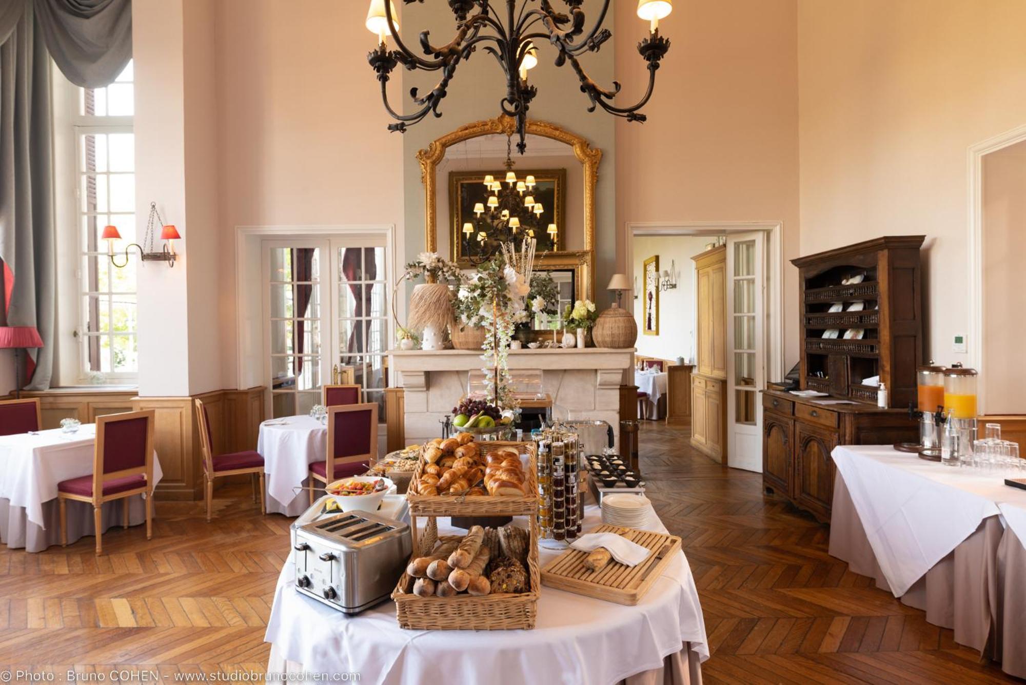 Hotel Le Château de la Tour à Gouvieux Extérieur photo