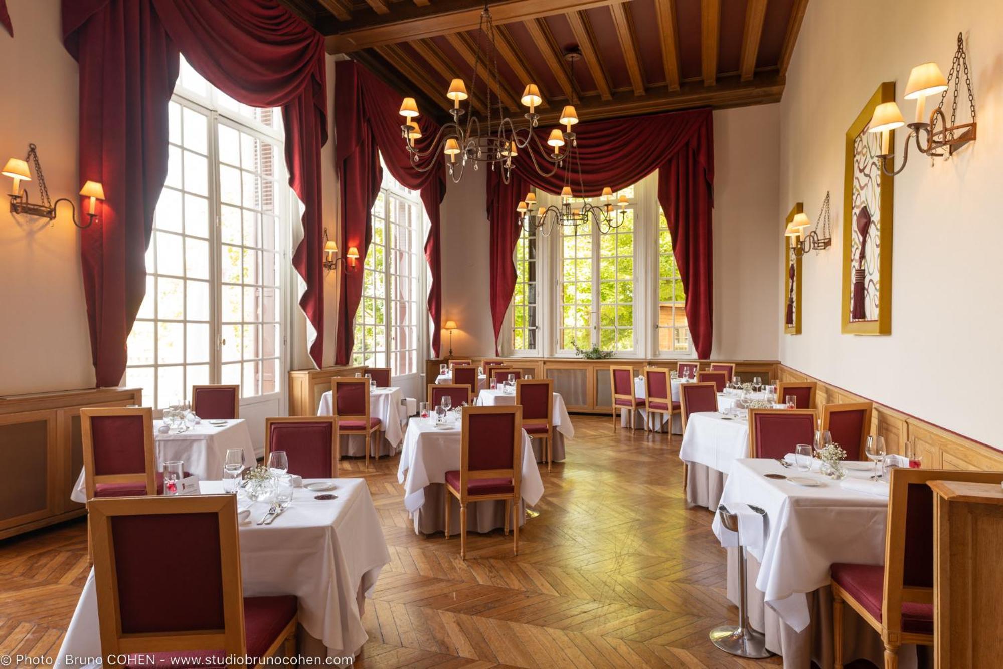 Hotel Le Château de la Tour à Gouvieux Extérieur photo