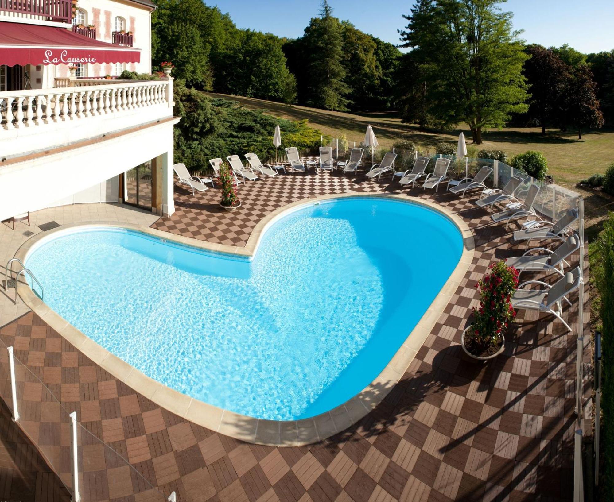 Hotel Le Château de la Tour à Gouvieux Extérieur photo