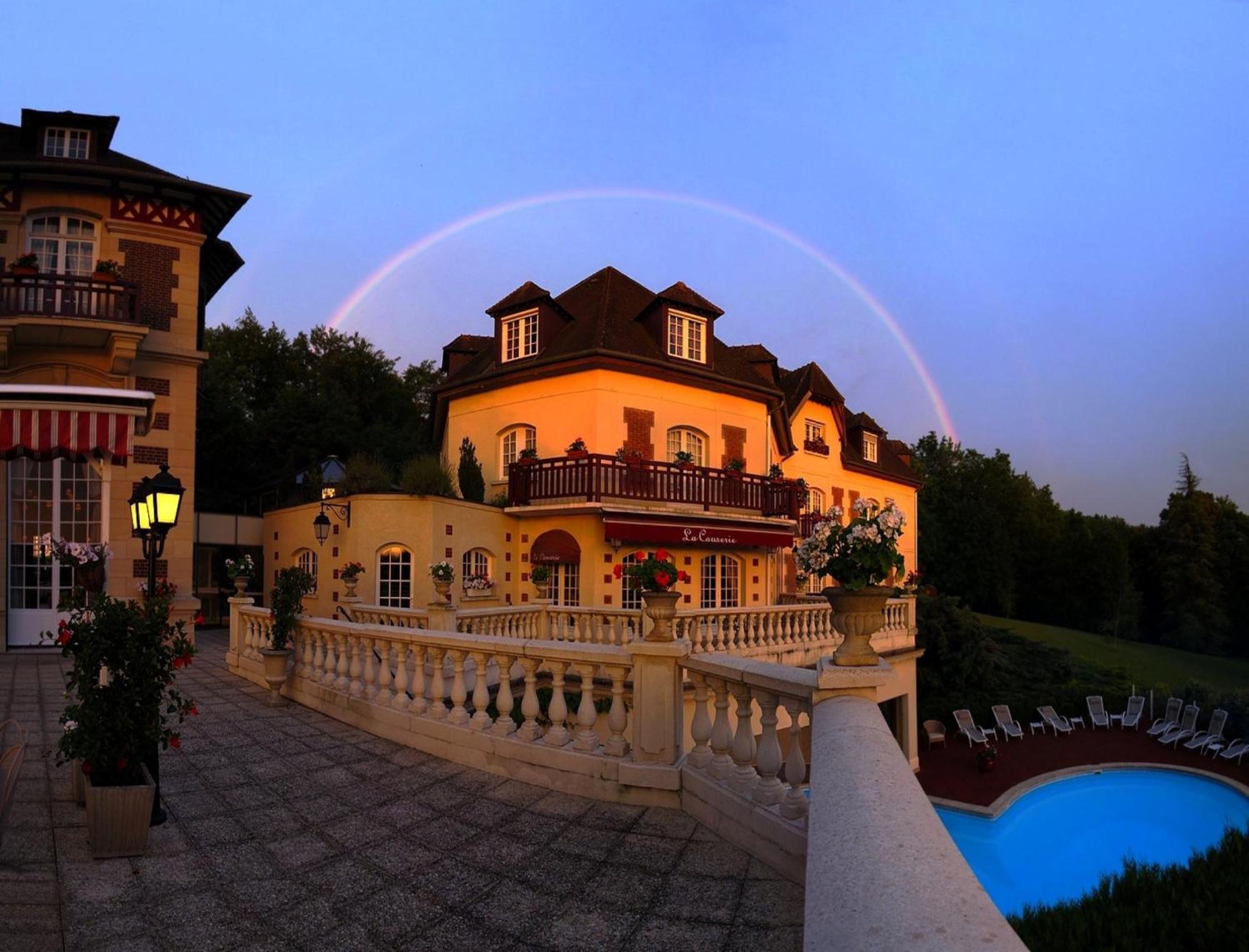 Hotel Le Château de la Tour à Gouvieux Extérieur photo